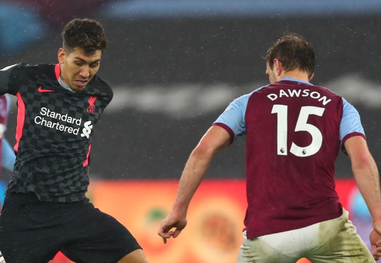 Premier League: West Ham chủ động phòng ngự lùi sâu nhưng luôn trực chờ phản công.