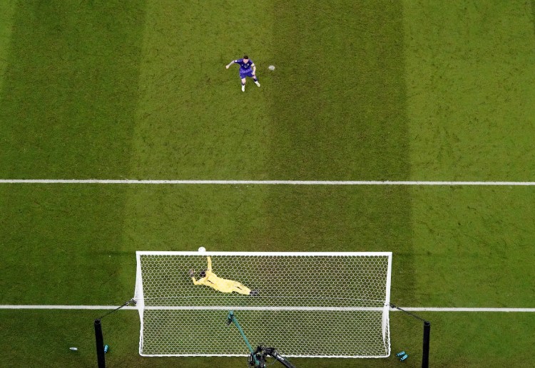 World Cup: Ba Lan thoát thua nhiều lần nhờ công của Szczesny