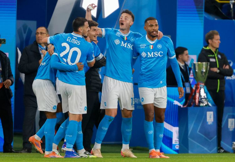 နာပိုလီ အနေနဲ့ အီတလီ စူပါဖလားမှာ ၁၉၉၀-၁၉၉၁နဲ့ ၂၀၁၄-၂၀၁၅ ဘောလုံး ရာသီ တို့မှာ ချန်ပီယံ ဖြစ်ထားပြီး ဒီတစ်ကြိမ် ကတော့ သူတို့ အတွက် သမိုင်းတလျှောက် တတိယအကြိမ်မြောက်လည်း ဖြစ်ပါတယ်။